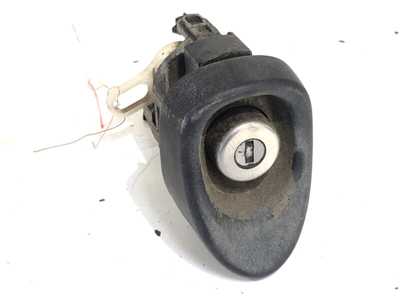 KĽUČKA VEKA BATOŽINOVÉHO PRIESTORU ZADNÁ TOYOTA YARIS (_P9_) 2005 - 2014 KĽUČKA VEKA BATOŽINOVÉHO PRIESTORU ZADNÁ TOYOTA YARIS (_P9_) 2005 - 2014