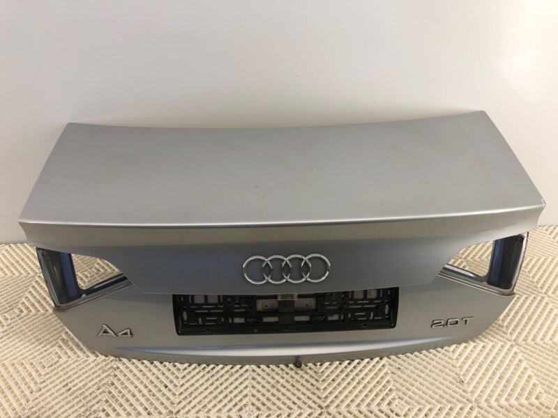 VEKO BATOŽINOVÉHO PRIESTORU KUFOR ZADNÝ AUDI A4 B8 (8K2) 2007 - 2015 LX7W