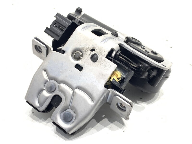 ZÁMOK VEKA BATOŽINOVÉHO PRIESTORU ZADNÝ FORD MONDEO V TURNIER (CF) 2014 - 2022 ZÁMOK VEKA BATOŽINOVÉHO PRIESTORU ZADNÝ FORD MONDEO V TURNIER (CF) 2014 - 2022