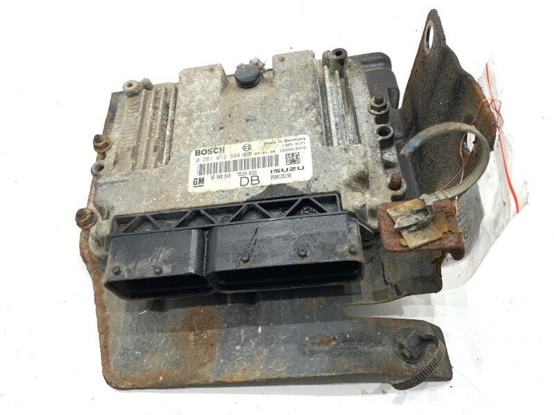 RIADIACA JEDNOTKA MOTORA OPEL ASTRA H (A04) 2004 - 2014 55560810
