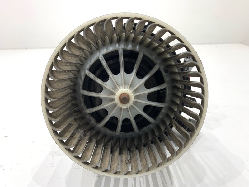 VENTILÁTOR KÚRENIA AUDI A4 B8 (8K2) 2007 - 2015 8K1820021 VENTILÁTOR KÚRENIA AUDI A4 B8 (8K2) 2007 - 2015 8K1820021