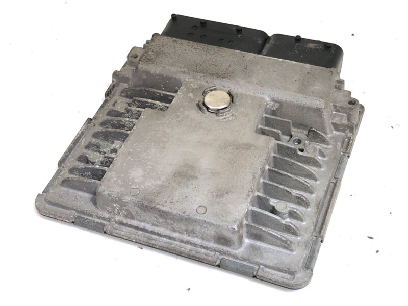 RIADIACA JEDNOTKA MOTORA SKODA RAPID (NH3, NK3, NK6) 2012 - 2022 03F906070FP