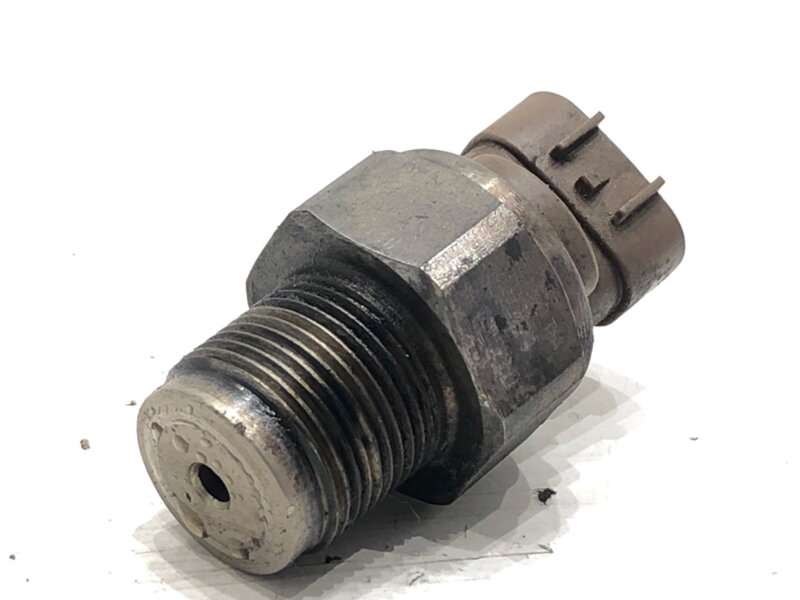 SNÍMAČ TLAKU PALIVA TOYOTA RAV 4 II (_A2_) 2000 - 2005 89458-12020 SNÍMAČ TLAKU PALIVA TOYOTA RAV 4 II (_A2_) 2000 - 2005 89458-12020