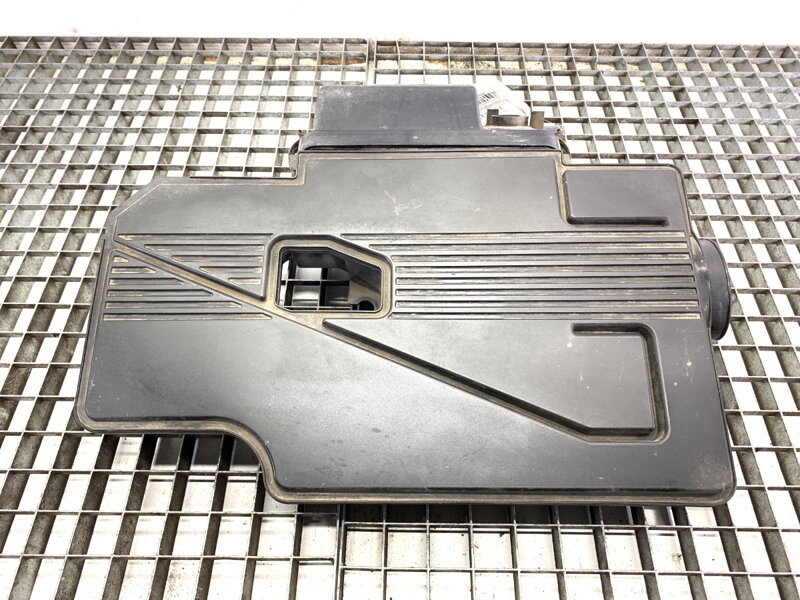 KRYT FILTRA VZDUCHU SUZUKI SX4 (EY, GY) 2006 - 2022 79J-A01 KRYT FILTRA VZDUCHU SUZUKI SX4 (EY, GY) 2006 - 2022 79J-A01