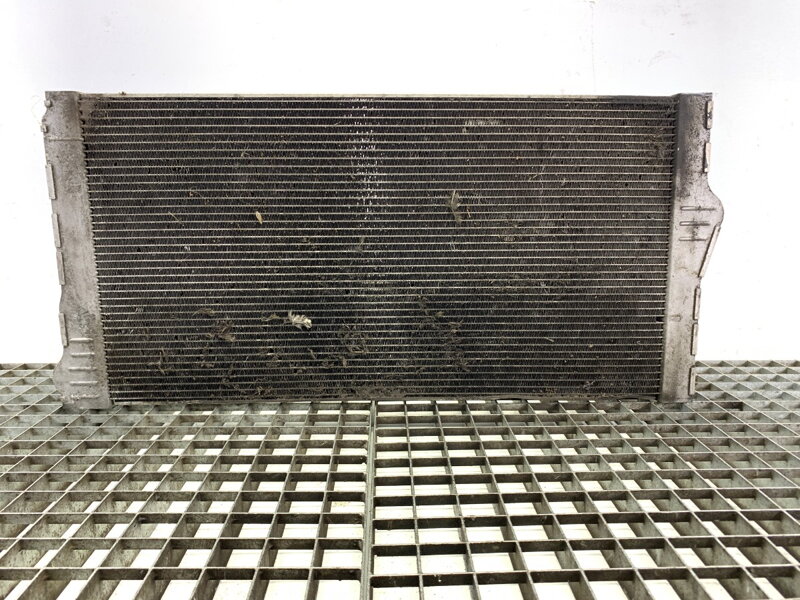 CHLADIČ VODY BMW 7 (F01, F02, F03, F04) 2008 - 2015 7805627