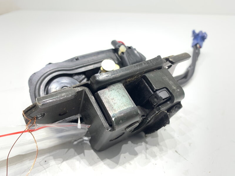 ZÁMOK VEKA BATOŽINOVÉHO PRIESTORU ZADNÝ TOYOTA PRIUS LIFTBACK (_W2_) 2003 - 2009