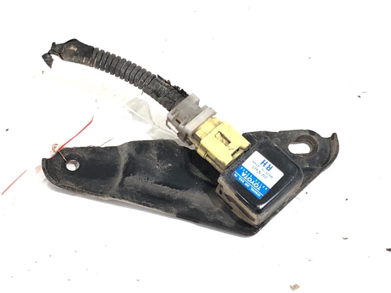 SNÍMAČ NÁRAZU TOYOTA PRIUS LIFTBACK (_W2_) 2003 - 2009 89173-47040