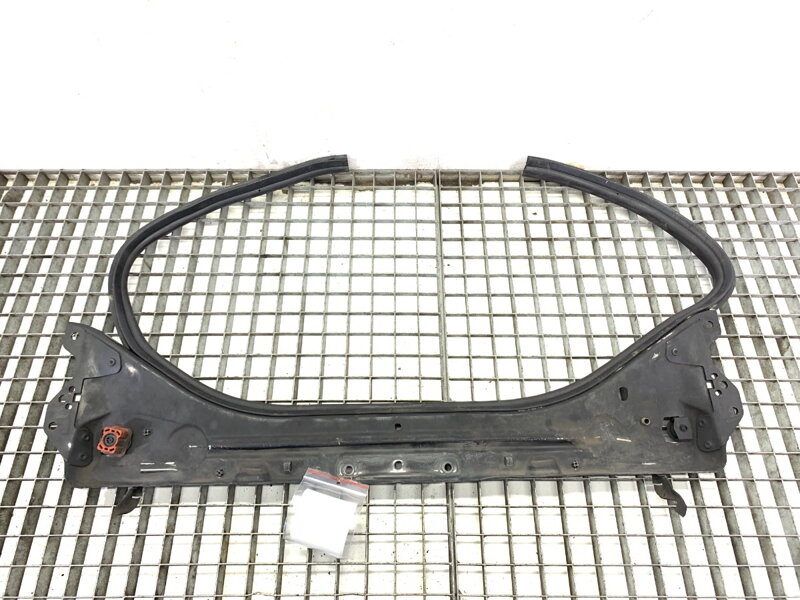 VÝSTUHA HORNÉ MERCEDES-BENZ CLASS E (W211) 2002 - 2009 VÝSTUHA HORNÉ MERCEDES-BENZ CLASS E (W211) 2002 - 2009