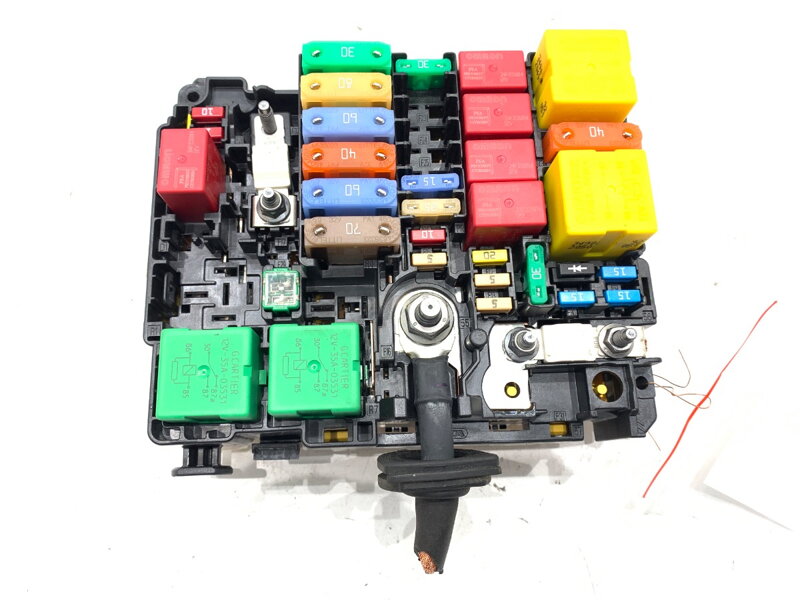 POISTKOVÁ SKRINKA OPEL CROSSLAND X / CROSSLAND (P17, P2QO) 2017 - 2022 9804846880 POISTKOVÁ SKRINKA OPEL CROSSLAND X / CROSSLAND (P17, P2QO) 2017 - 2022 9804846880