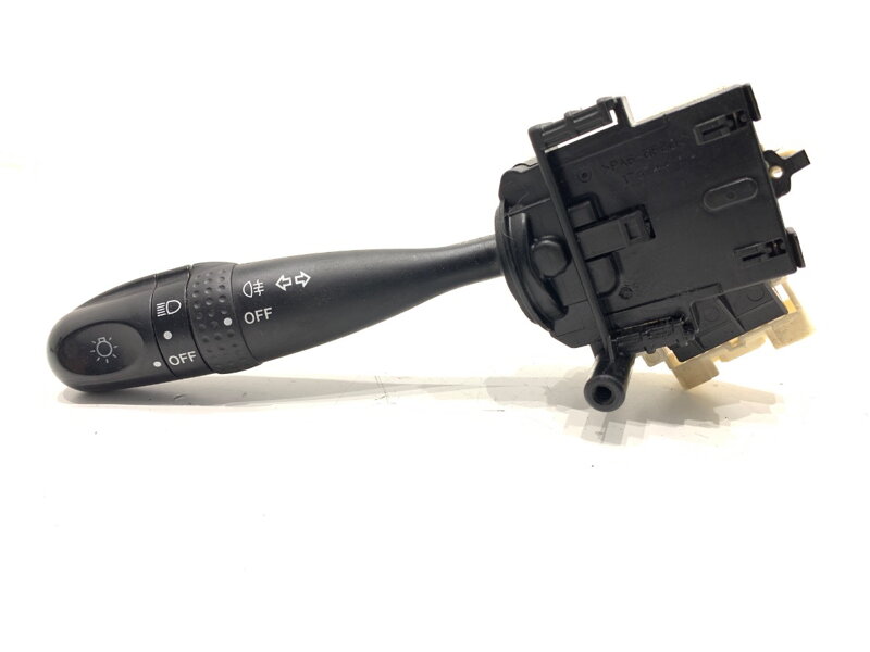PREPÍNAČ SMEROVIEK SUZUKI SWIFT III (MZ, EZ) 2005 - 2022 173744 PREPÍNAČ SMEROVIEK SUZUKI SWIFT III (MZ, EZ) 2005 - 2022 173744