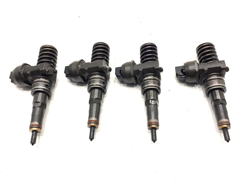 VSTREKOVAČE SADA VW GOLF V (1K1) 2003 - 2010 0414720215 VSTREKOVAČE SADA VW GOLF V (1K1) 2003 - 2010 0414720215