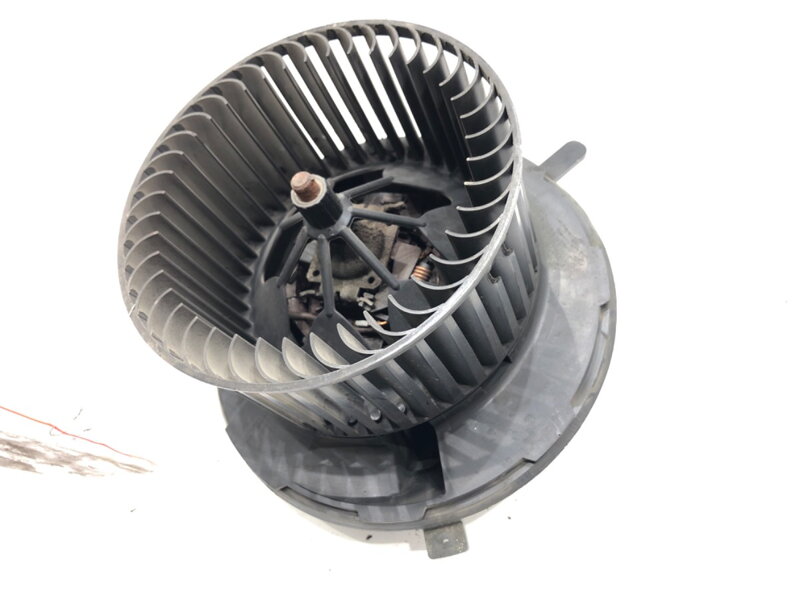 VENTILÁTOR KÚRENIA VW GOLF V (1K1) 2003 - 2010 1K2819015 VENTILÁTOR KÚRENIA VW GOLF V (1K1) 2003 - 2010 1K2819015
