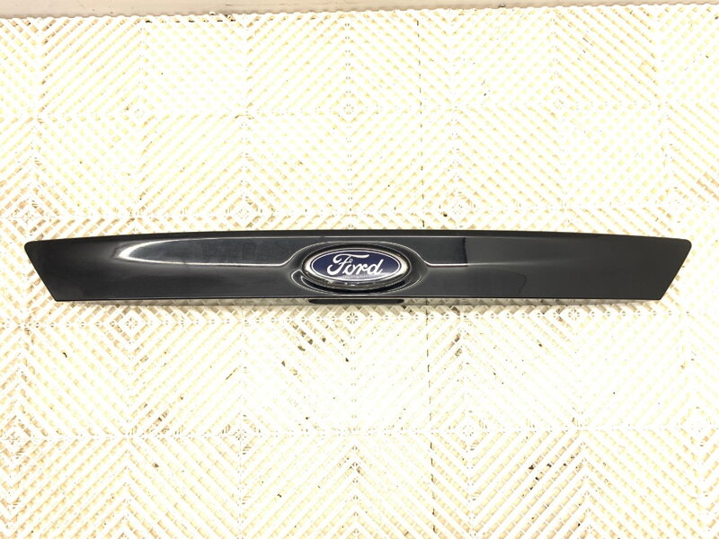 LIŠTA VEKA BATOŽINOVÉHO PRIESTORU ZADNÁ FORD FOCUS III 2010 - 2022