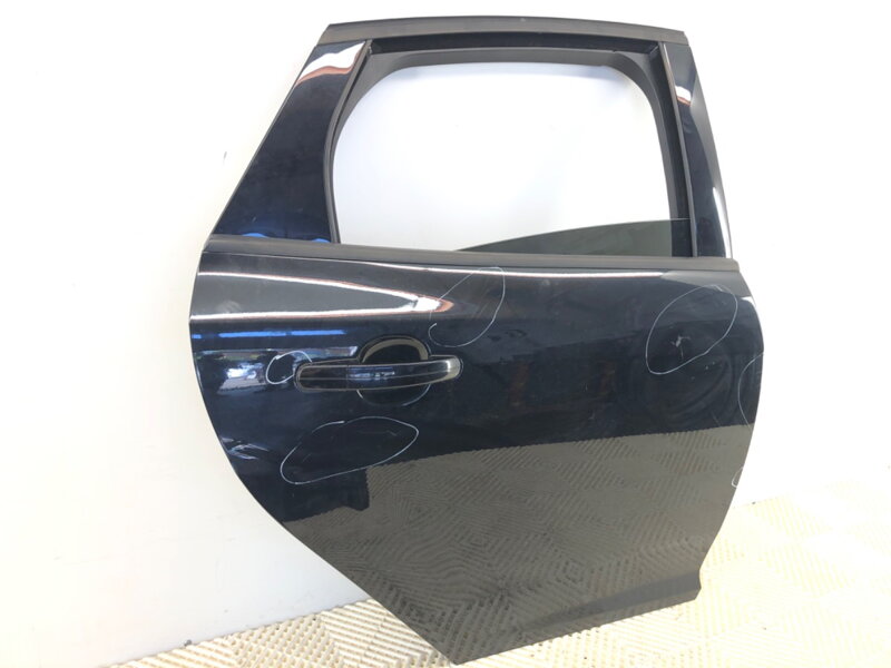 DVERE PRAVÉ ZADNÉ FORD FOCUS III 2010 - 2022 DVERE PRAVÉ ZADNÉ FORD FOCUS III 2010 - 2022