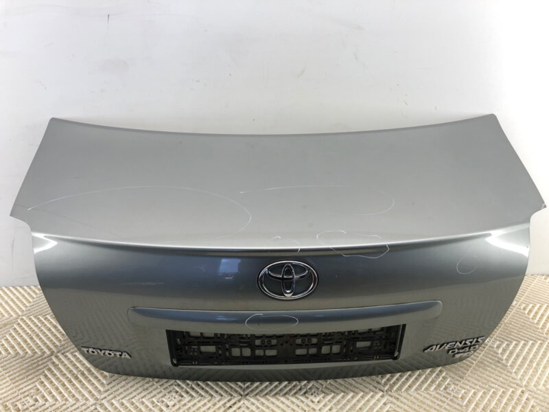 VEKO BATOŽINOVÉHO PRIESTORU KUFOR ZADNÝ TOYOTA AVENSIS SEDAN (_T25_) 2003 - 2008