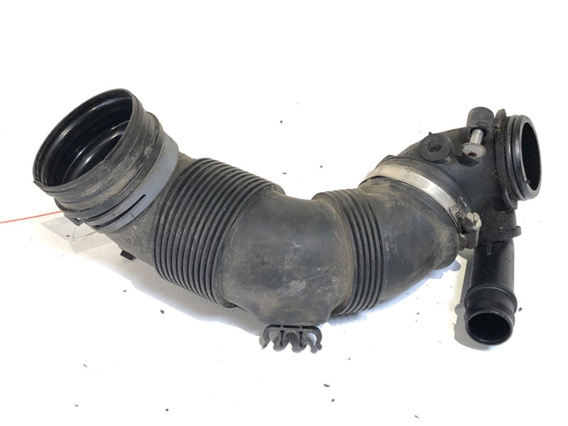 VZDUCHOVÉ POTRUBIE SKODA OCTAVIA III COMBI (5E5, 5E6) 2012 - 2022 5Q0129635
