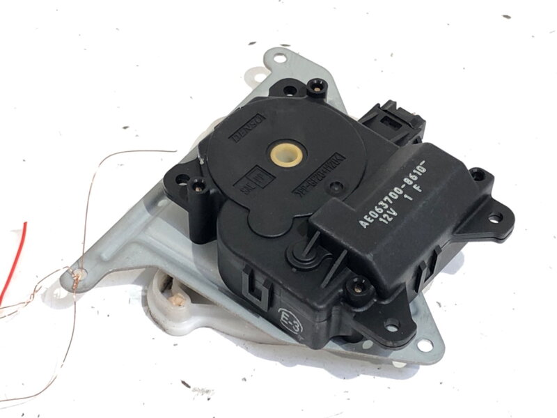 MOTOR RADIÁTORA KÚRENIA TOYOTA AVENSIS SEDAN (_T25_) 2003 - 2008 AE063700-8610 MOTOR RADIÁTORA KÚRENIA TOYOTA AVENSIS SEDAN (_T25_) 2003 - 2008 AE063700-8610