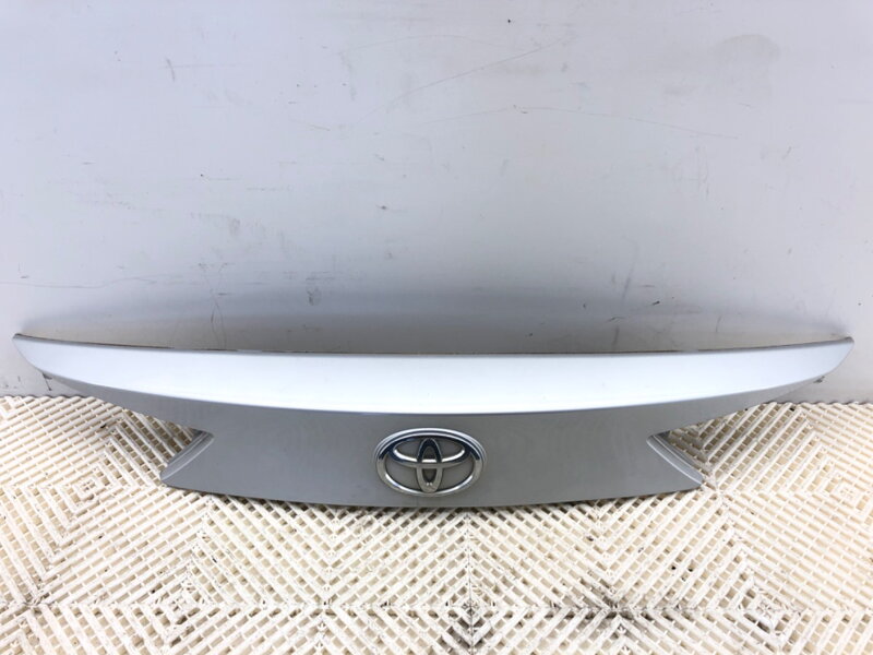 LIŠTA VEKA BATOŽINOVÉHO PRIESTORU ZADNÁ TOYOTA AURIS KOMBI (_E18_) 2013 - 2018 76811-02830