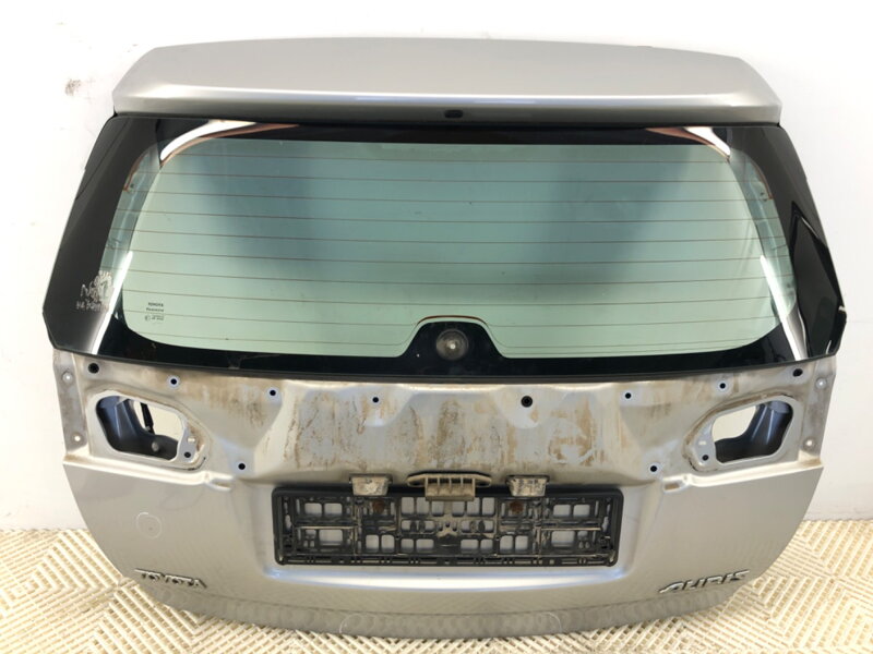 VEKO BATOŽINOVÉHO PRIESTORU KUFOR ZADNÝ TOYOTA AURIS KOMBI (_E18_) 2013 - 2018 1F7 VEKO BATOŽINOVÉHO PRIESTORU KUFOR ZADNÝ TOYOTA AURIS KOMBI (_E18_) 2013 - 2018 1F7
