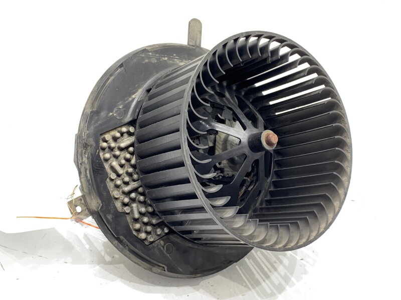 VENTILÁTOR KÚRENIA AUDI A3 (8P1) 2003 - 2013 VENTILÁTOR KÚRENIA AUDI A3 (8P1) 2003 - 2013