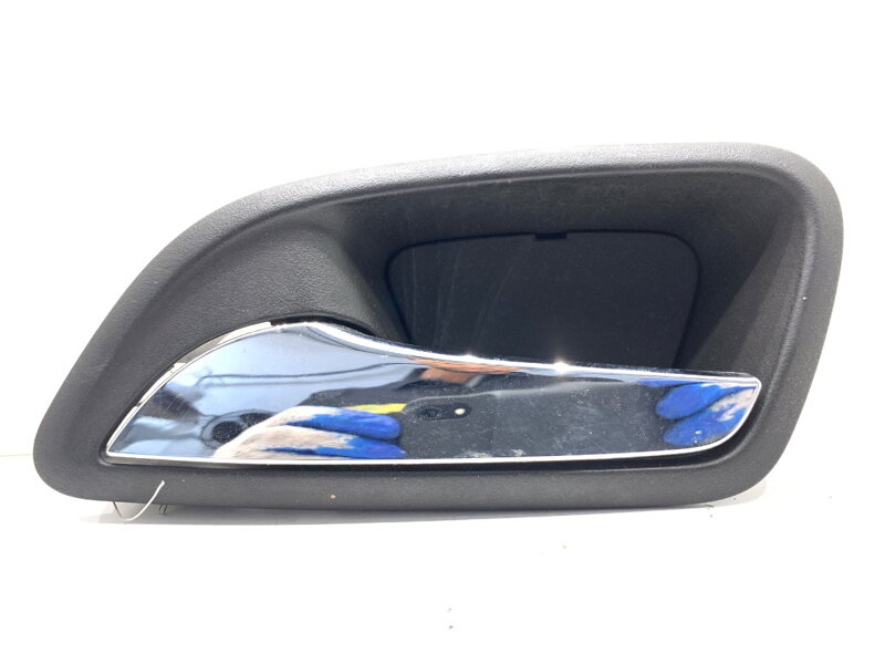 KĽUČKA VNÚTORNÁ ĽAVÁ ZADNÁ CHEVROLET CRUZE LIFTBACK (J305) 2010 - 2022 96845901 KĽUČKA VNÚTORNÁ ĽAVÁ ZADNÁ CHEVROLET CRUZE LIFTBACK (J305) 2010 - 2022 96845901