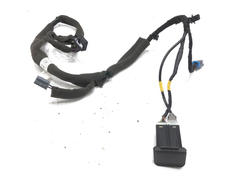 ZÁSUVKA / ULOŽENIE USB CHEVROLET CRUZE LIFTBACK (J305) 2010 - 2022 25908967 ZÁSUVKA / ULOŽENIE USB CHEVROLET CRUZE LIFTBACK (J305) 2010 - 2022 25908967