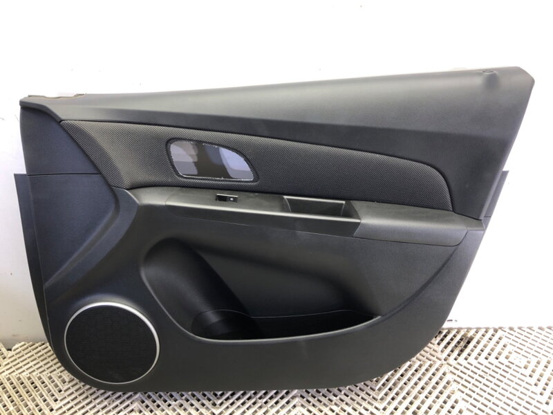 TAPACÍR DVERÍ PRAVÝ PREDNÝ CHEVROLET CRUZE LIFTBACK (J305) 2010 - 2022 96940702 TAPACÍR DVERÍ PRAVÝ PREDNÝ CHEVROLET CRUZE LIFTBACK (J305) 2010 - 2022 96940702