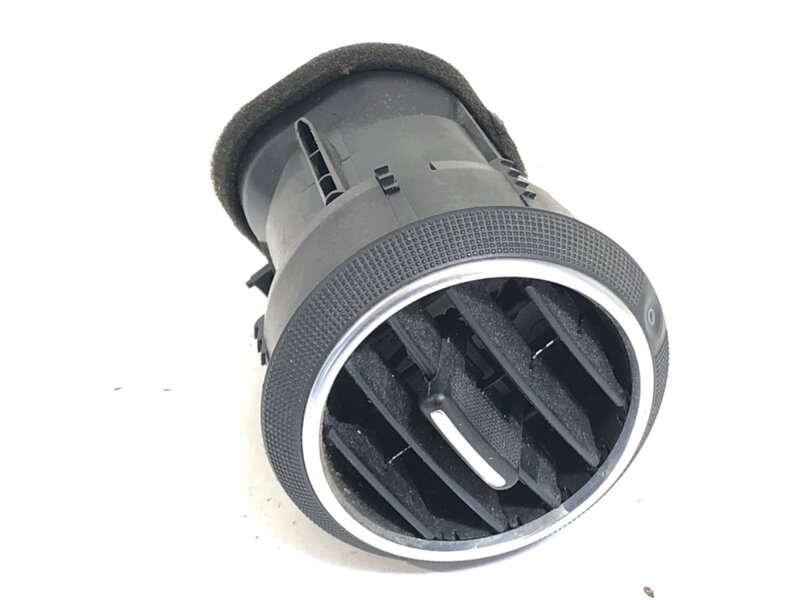 MRIEŽKA VENTILÁCIE PRAVÁ PREDNÁ AUDI A3 (8P1) 2003 - 2013 8P0820901A MRIEŽKA VENTILÁCIE PRAVÁ PREDNÁ AUDI A3 (8P1) 2003 - 2013 8P0820901A