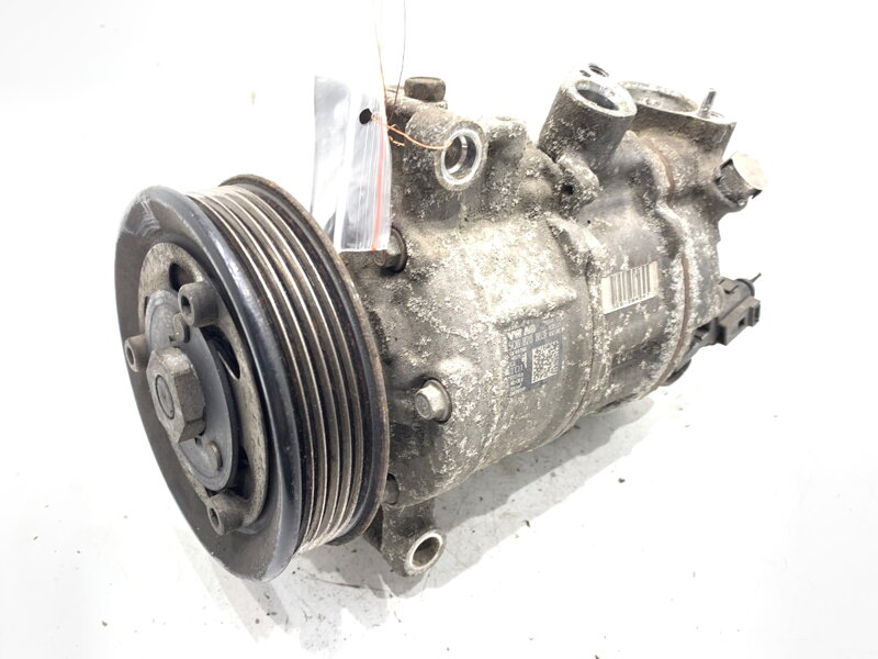 KOMPRESOR KLIMATIZÁCIE VW PASSAT B8 VARIANT (3G5, CB5) 2014 - 2022 5Q0820803F
