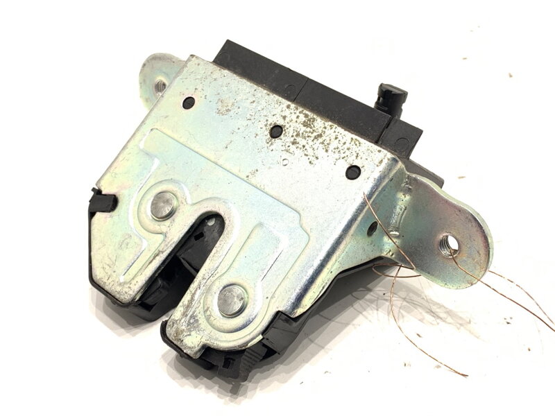 ZÁMOK VEKA BATOŽINOVÉHO PRIESTORU ZADNÝ OPEL ASTRA K (B16) 2015 - 2022 39021416 ZÁMOK VEKA BATOŽINOVÉHO PRIESTORU ZADNÝ OPEL ASTRA K (B16) 2015 - 2022 39021416