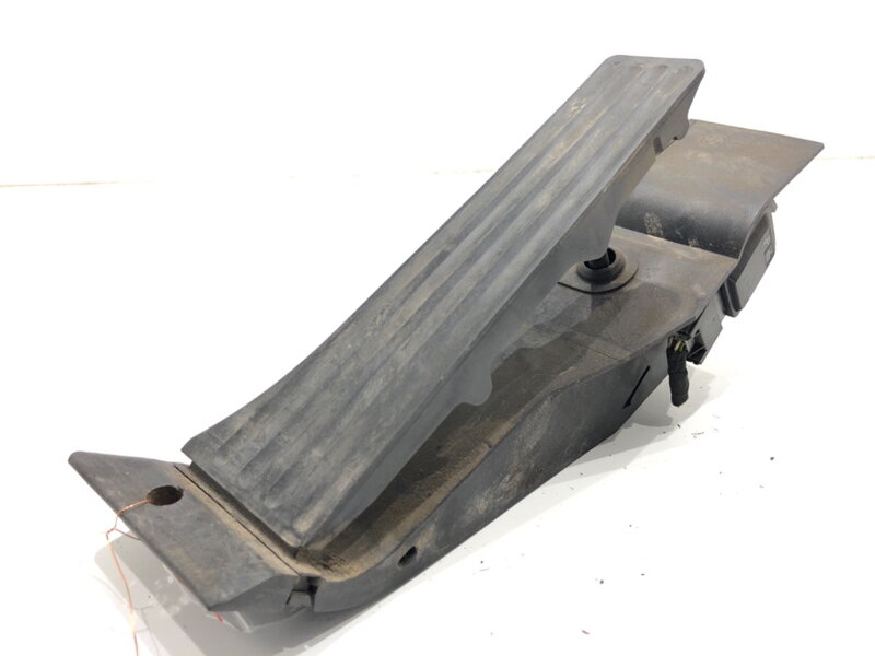 PLYNOVÝ PEDÁL BMW 5 (E60) 2003 - 2010 6772646 PLYNOVÝ PEDÁL BMW 5 (E60) 2003 - 2010 6772646