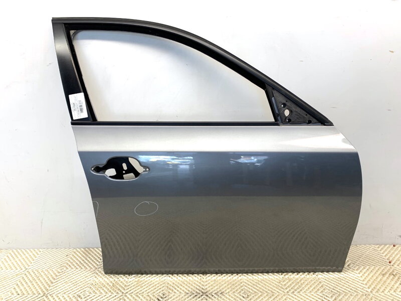 DVERE PRAVÉ PREDNÉ BMW 5 (E60) 2003 - 2010
