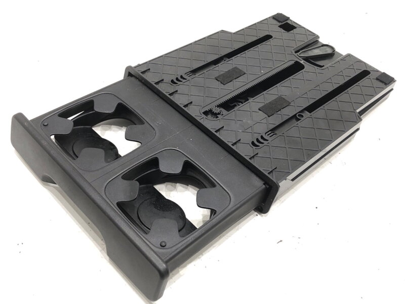 DRŽIAK NA NÁPOJE BMW 3 (E90) 2004 - 2012 7118729 DRŽIAK NA NÁPOJE BMW 3 (E90) 2004 - 2012 7118729