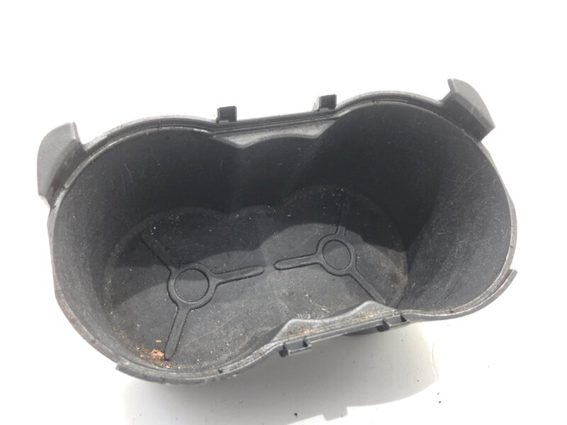 DRŽIAK NA NÁPOJE FORD MONDEO IV (BA7) 2007 - 2015 6M21R048196AD DRŽIAK NA NÁPOJE FORD MONDEO IV (BA7) 2007 - 2015 6M21R048196AD