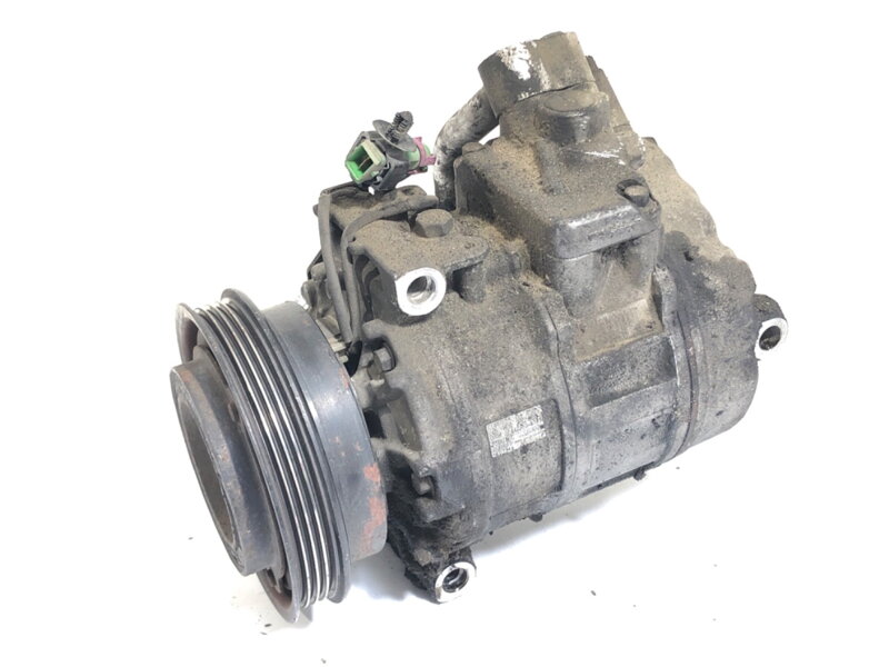 KOMPRESOR KLIMATIZÁCIE VW PASSAT B5.5 (3B3) 2000 - 2005 8D0260808 KOMPRESOR KLIMATIZÁCIE VW PASSAT B5.5 (3B3) 2000 - 2005 8D0260808