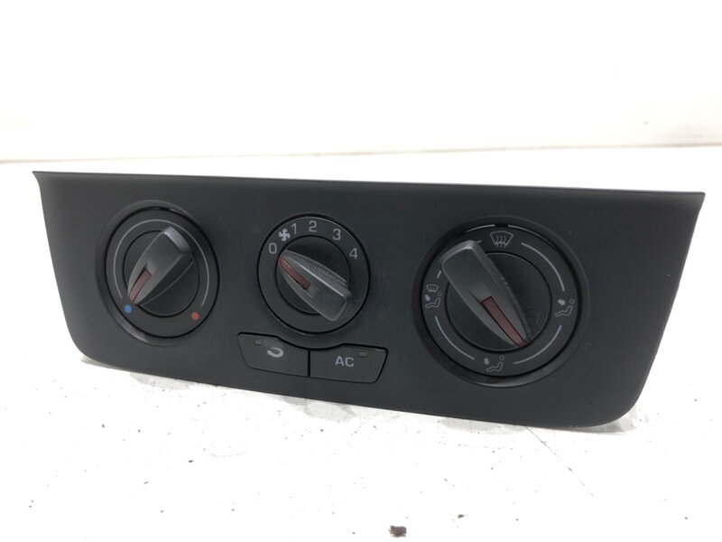 PANEL OVLÁDANIA VENTILÁCIE SEAT IBIZA IV (6J5, 6P1) 2008 - 2017 6J0820045A