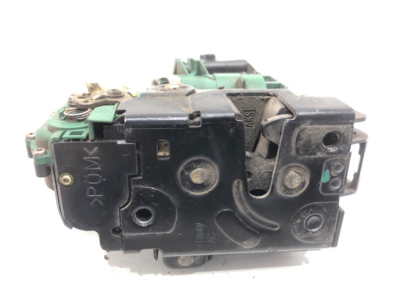 ZÁMOK DVERÍ ĽAVÝ PREDNÝ VW PASSAT B5.5 (3B3) 2000 - 2005 3B1837015Q ZÁMOK DVERÍ ĽAVÝ PREDNÝ VW PASSAT B5.5 (3B3) 2000 - 2005 3B1837015Q