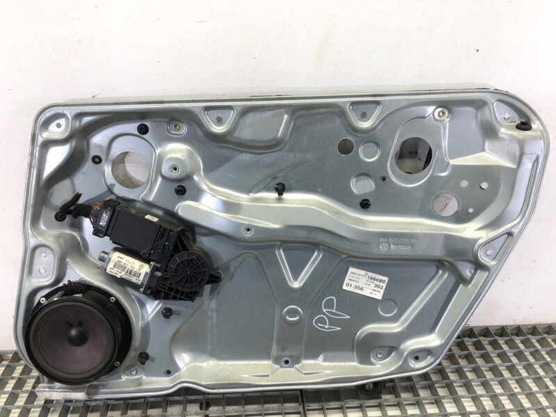 SŤAHOVAČKA OKNA PRAVÁ PREDNÁ VW PASSAT B5.5 (3B3) 2000 - 2005 3B4837756D