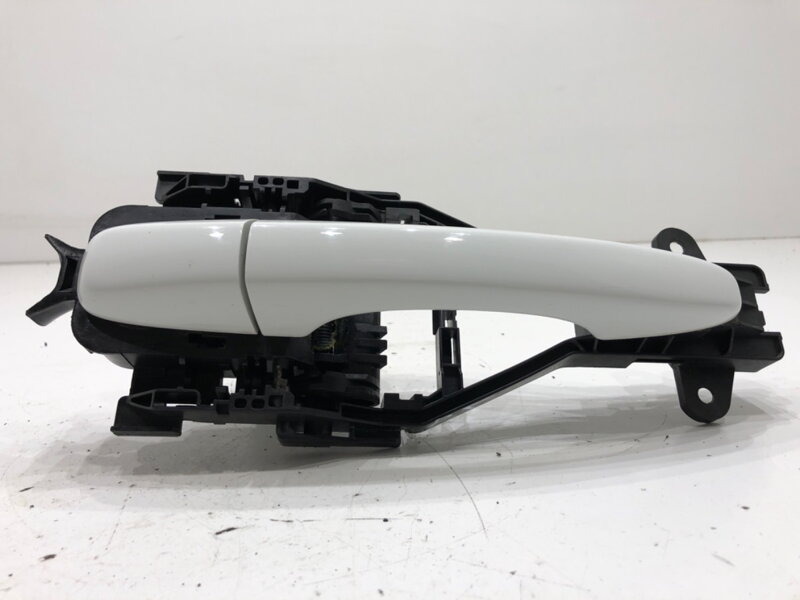 KĽUČKA VONKAJŠIA PRAVÁ ZADNÁ VOLVO V40 LIFTBACK (525, 526) 2012 - 2022