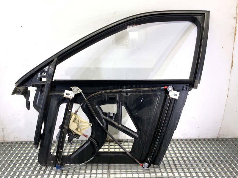 SŤAHOVAČKA OKNA ĽAVÁ PREDNÁ AUDI A3 (8L1) 1996 - 2006 8L4959801C