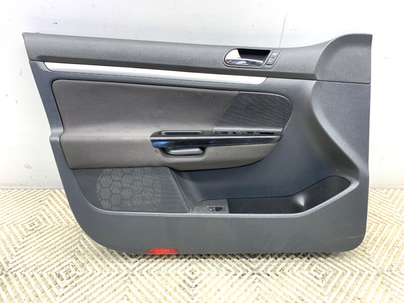 TAPACÍR DVERÍ ĽAVÝ PREDNÝ VW GOLF V (1K1) 2003 - 2010 1K4868063A TAPACÍR DVERÍ ĽAVÝ PREDNÝ VW GOLF V (1K1) 2003 - 2010 1K4868063A