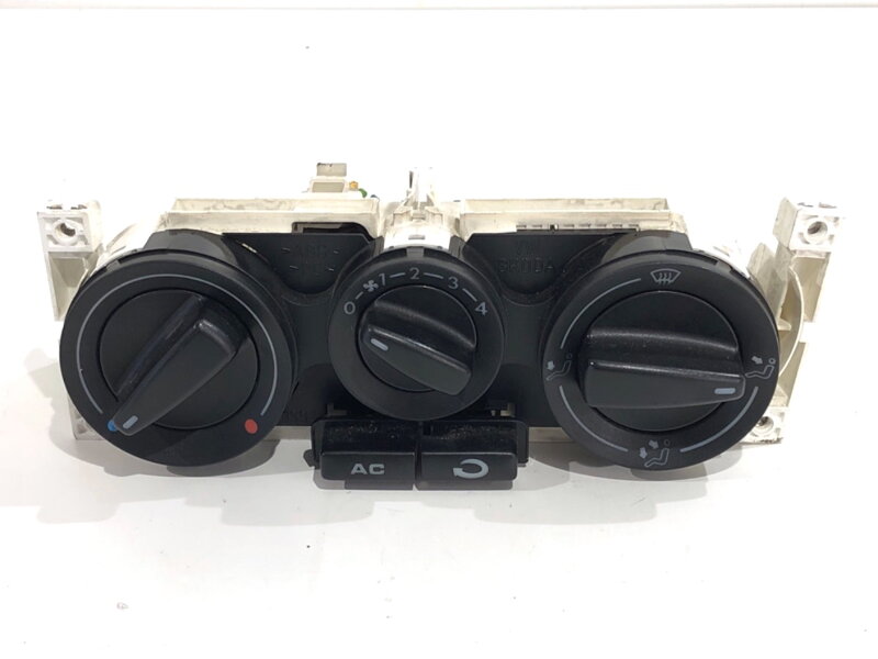 PANEL OVLÁDANIA VENTILÁCIE SKODA OCTAVIA I COMBI (1U5) 1998 - 2010 1J0820045E