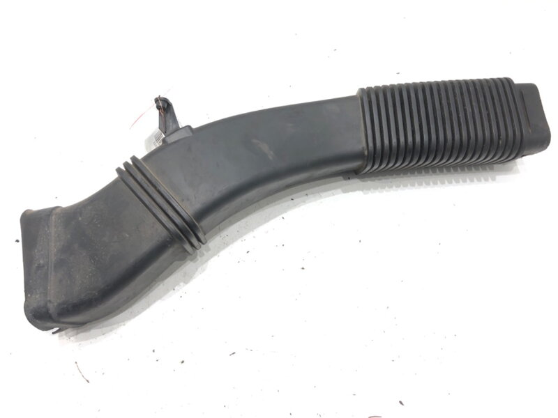 VZDUCHOVÉ POTRUBIE BMW 5 (F10) 2009 - 2016 7811597