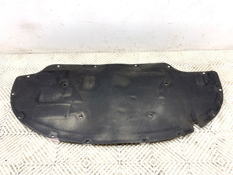 ODHLUČNENIE KAPOTY AUDI A3 (8P1) 2003 - 2013