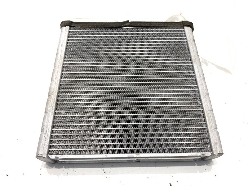 Radiátor kúrenia VW Passat B8 (3G2, CB2) 2014 - 2022 5Q0819031A