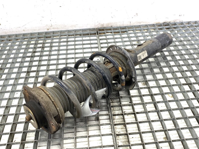 TLMIČ PRAVÝ PREDNÝ S PRUŽINOU VW PASSAT B7 VARIANT (365) 2010 - 2015 3AA413031H