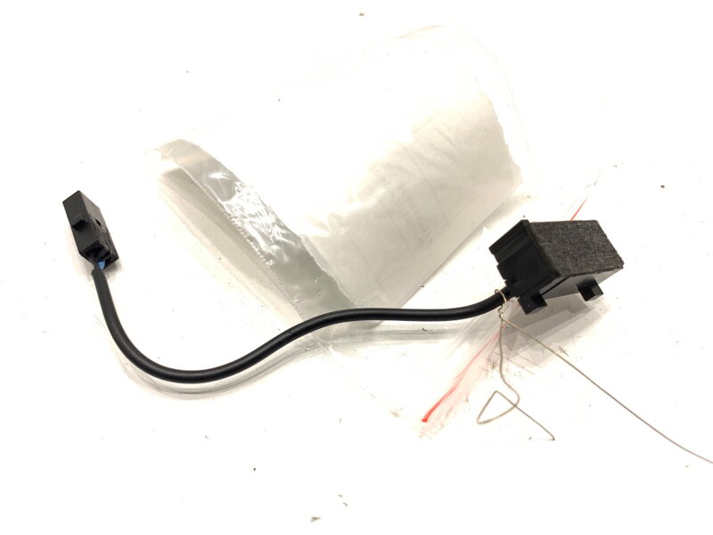 MIKROFÓN BLUETOOTH VW PASSAT B7 VARIANT (365) 2010 - 2015 3C0035711A MIKROFÓN BLUETOOTH VW PASSAT B7 VARIANT (365) 2010 - 2015 3C0035711A