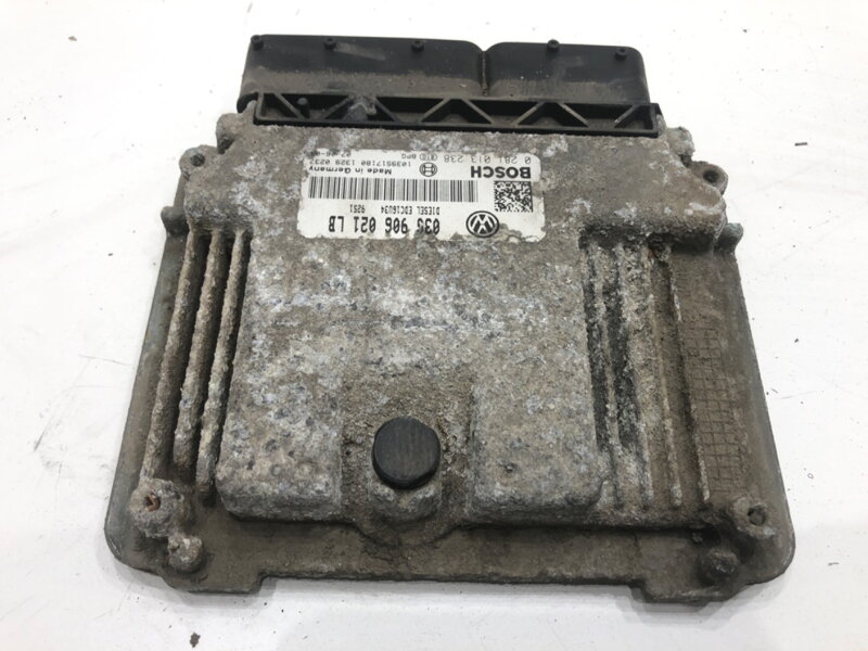 RIADIACA JEDNOTKA MOTORA SKODA OCTAVIA II (1Z3) 2004 - 2013 03G906021LB 0281013238 RIADIACA JEDNOTKA MOTORA SKODA OCTAVIA II (1Z3) 2004 - 2013 03G906021LB 0281013238