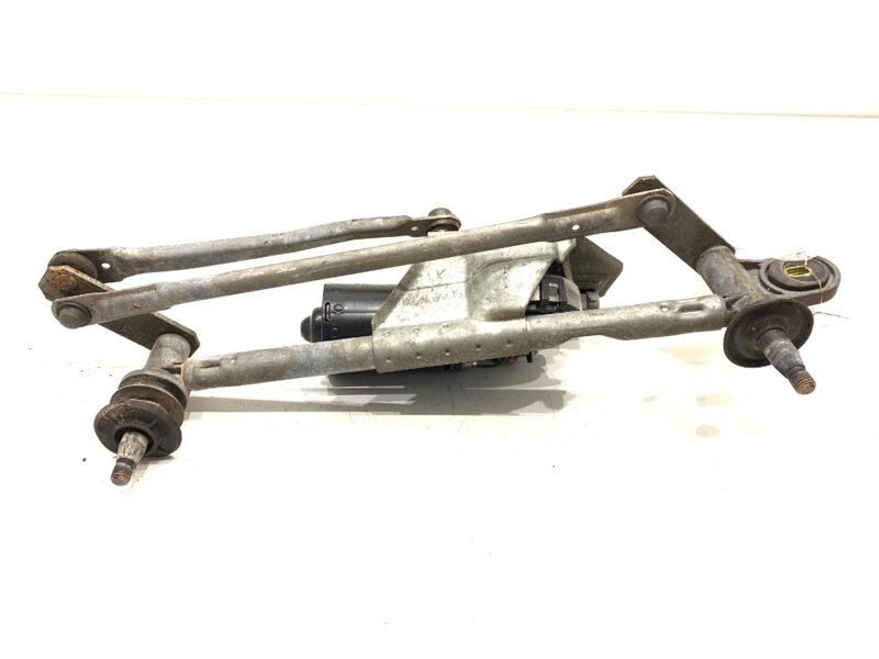 MECHANIZMUS STIERAČOV PREDNÝ RENAULT SCÉNIC I (MPV) (JA0/1_, FA0_) 1999 - 2010 0390241379