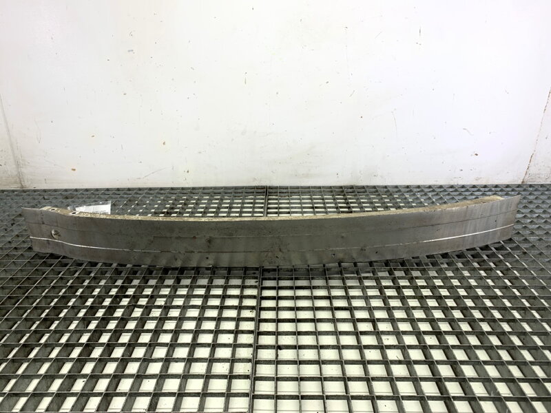 VÝSTUHA NÁRAZNÍKA PREDNÁ AUDI A3 (8P1) 2003 - 2013